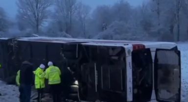 Kastamonu'da Yolcu Otobüsü Tarlaya Uçtu