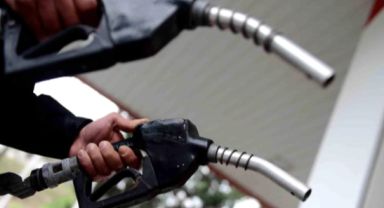 Benzine ve motorine bir kallavi zam daha