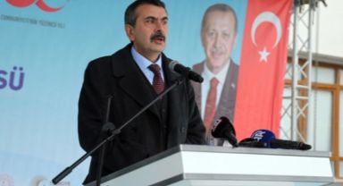 Tüm okullarda pazartesi günü şehitlerimiz için 1 dakikalık saygı duruşunda bulunulacak