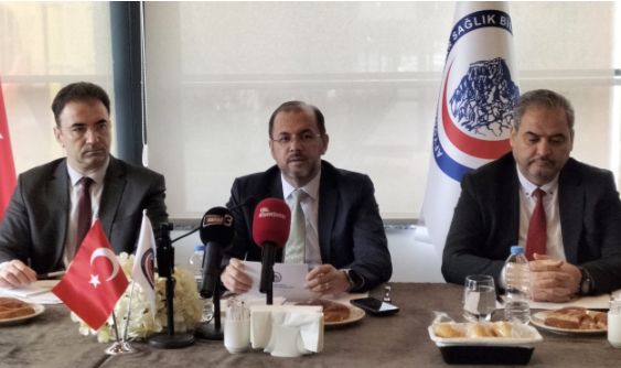 Üniversite rektöründen randevu itirafı Ben de alamıyorum, torpil yaptırıyorum