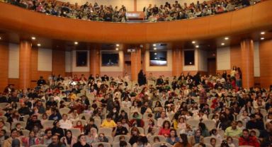 Yenişehir Belediyesinin çocuk oyunları festivaline yoğun ilgi 