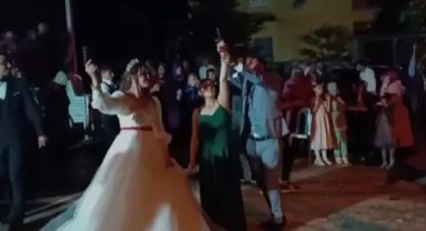 Gelin Ve Damadın Silah Şovu Faciaya Dönüştü