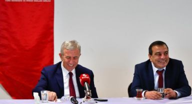 MANSUR YAVAŞ TÜRKİYE MÜHENDİS VE MİMAR ODALARI BİRLİĞİ İLE BULUŞTU