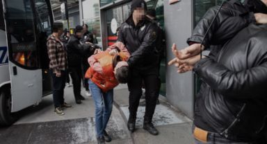 Küçükçekmece'de AK Parti'nin Seçim Çalışmasında Düzenlenen Silahlı Saldırıya İlişkin Suça Sürüklenen 3 Çocuk Tutuklandı