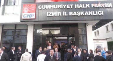 Tunç Soyer, CHP lideri Özel'le bir araya geldi İzmir'deki seçim için endişeliyim
