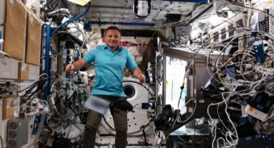 Türkiye'nin ilk astronotu Alper Gezeravcı Dünya'ya döndü