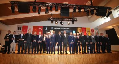 “TÜRKİYE SELÇUKLULARI KONYA HANEDAN TÜRBESİNDEKİ NAAŞLARIN TANZİMİ PROJESİ” PANELİ KONYA BÜYÜKŞEHİR’İN EV SAHİPLİĞİNDE YAPILDI