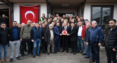 ANKARA’NIN BAŞKANINA SEVGİ SELİ 