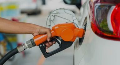 Benzine 1.50 TL Motorine 1.30 TL Zam Bekleniyor