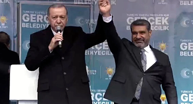 Cumhurbaşkanı Erdoğan'ın ismini anons ettiği il başkanını yuhaladılar