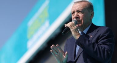 Erdoğan'dan Özel ve İmamoğlu'na: Her kafası bozulan tekme tokat dalıyor