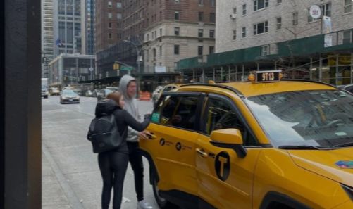 Eylem Tok'tan Otel Yönetimine Skandal Teklif