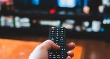 IP TV ve kaçak yayın izleyenler şimdi yandı! Cezasını duyunca ekrandan uzaklaşacaklar