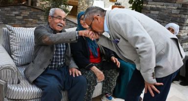 Kemer Belediye Başkanı Necati Topaloğlu’ndan yaşlılara iftar yemeği 