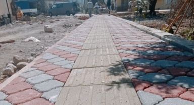 Kemer’de yol ve kaldırım çalışmaları