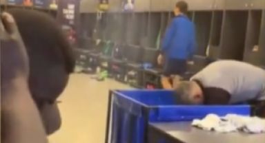 Mario Balotelli, Adana Demirspor soyunma odasında torpil attı