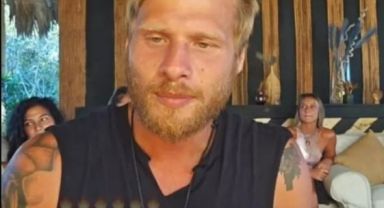 Survivor adasındaki yakınlık sinirlendirdi! Yunus Emre'ye eşinden canlı yayında sert uyarı Aleyna'dan uzak dur