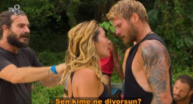 Survivor'da Berna ve Hakan'la kavga eden Yunus Emre, Acun'un sözlerinden sonra konseyi terk ediyor