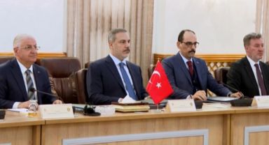 Türk Bakanlar ve MİT Başkanı, güvenlik zirvesi için Bağdat'ta