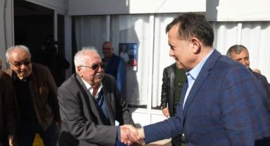 Yenişehir Belediye Başkanı Özyiğit, yöre derneklerinde vatandaşlarla buluştu