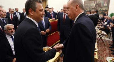 CHP kurmayları: Erdoğan-Özel zirvesinin tek gündemi yeni anayasa olmayacak, toplumun çözüm beklediği pek çok konu var