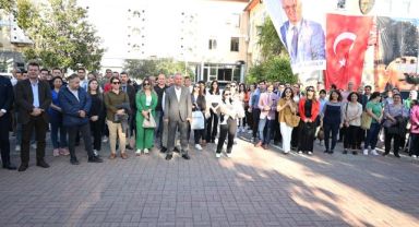 Kemer Belediye Başkanı Necati Topaloğlu belediye personeli ile bayramlaştı