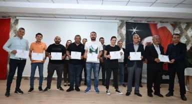 Kemer Belediye Başkanı Necati Topaloğlu mazbatasını aldı