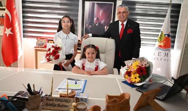 Kemer'de Minik öğrenciler belediye başkanı oldu