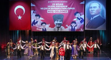 KÜÇÜKÇEKMECE’DE 23 NİSAN’A COŞKULU KUTLAMA