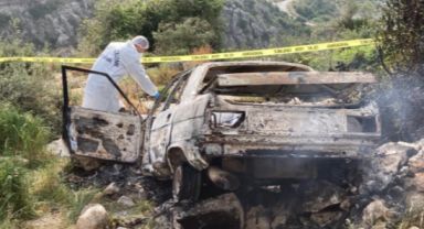 Mersin'de anne ve oğlu evde, baba ise aracında yanarak ölmüş halde bulundu