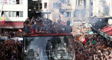 Galatasaray Coşkusu: Şampiyonluk Kutlamaları İstanbul'u Sarı-Kırmızıya Bürüdü