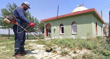 İmamoğlu Belediyesi, Camii Temizliği ve Park Bakım Çalışmalarına Devam Ediyor