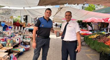 Kemer Belediyesi Zabıta ekipleri kayıp telefonu sahibine ulaştırdı