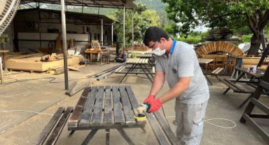 Kemer Kındılçeşme’deki piknik masaları yenileniyor