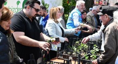 Lüleburgaz Belediyesi’nden vatandaşa 12 bin 500 atalık fide 