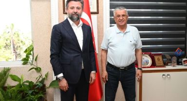 MHP Muratpaşa İlçe Başkanı’ndan Kemer Belediye Başkanı Necati Topaloğlu’na hayırlı olsun ziyareti 