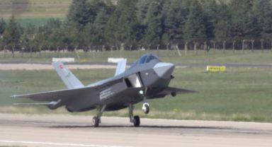 Milli Muharip Uçak KAAN İkinci Uçuşunu Tamamladı: Türk Havacılık Tarihinin Önemli Anlarından Birine Tanıklık Edildi