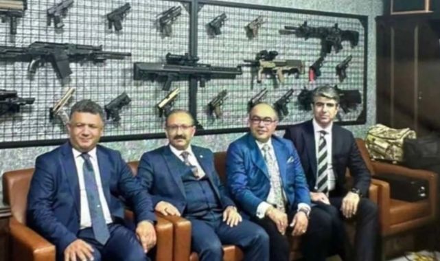Tabur'un Silahlarla Poz Verdiği Olay: İzmir Adliyesi'nde Adalet Skandalı