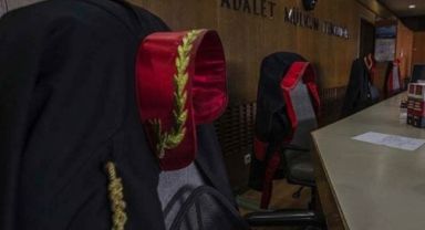 Uyuşturucu Davasında Sanık Avukatı, Başörtülü Hakimlere İtiraz Etti: Duruşma Ertelendi