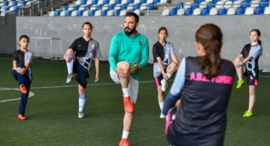 ANKARA BÜYÜKŞEHİR BELEDİYESİ FOMGET KADIN FUTBOL TAKIMI YENİ YILDIZLARINI ARIYOR 