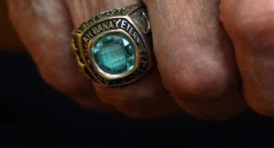 Bahçeli'nin Yüzük Paylaşımı: Ankara'da Yeni Spekülasyonların Fitilini Ateşledi