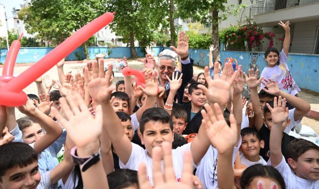 Kemer Belediye Başkanı Necati Topaloğlu’ndan öğrencilere tatil mesajı