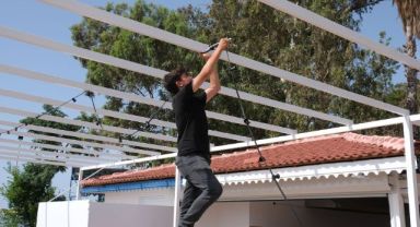 Kemer Tekirova sahiline yapılan kafede çalışmalar sürüyor