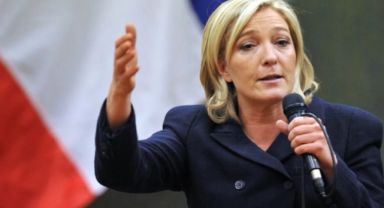  Le Pen'den Sert Mesaj: Mültecilerin Tamamını Evlerine Göndereceğiz!