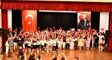 MALKARA BELEDİYE AKADEMİSİ YIL SONU PROGRAMI COŞKUYLA KUTLANDI