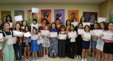  ‘Renklerin İçinde’ Sergisi Kartal Belediyesi Fuaye Alanı’nda Sanatseverlerle Buluştu