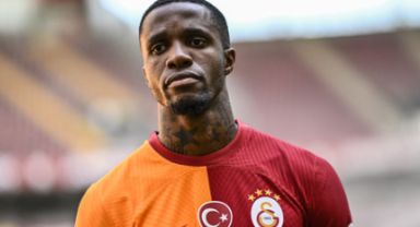Wilfried Zaha, Galatasaray'da Kalma Kararıyla Herkesi Şaşırttı