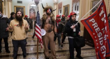 ABD Yüksek Mahkemesi, Trump'ın Dokunulmazlık Kararını Belirledi: Resmi Eylemlerde Kısmi Koruma