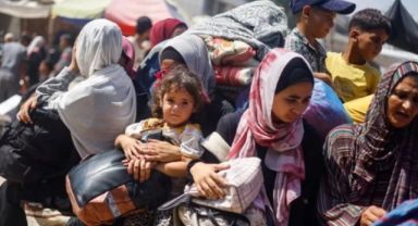 Han Yunus'ta Tahliyeler ve Saldırılar: Gazze'nin İkinci Büyük Şehri Boşalıyor