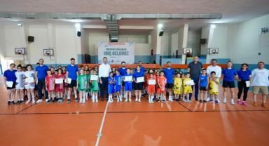 Kartal Belediyesi Ücretsiz Yaz Spor Okulu 1.Dönem Mezunlarını Verdi